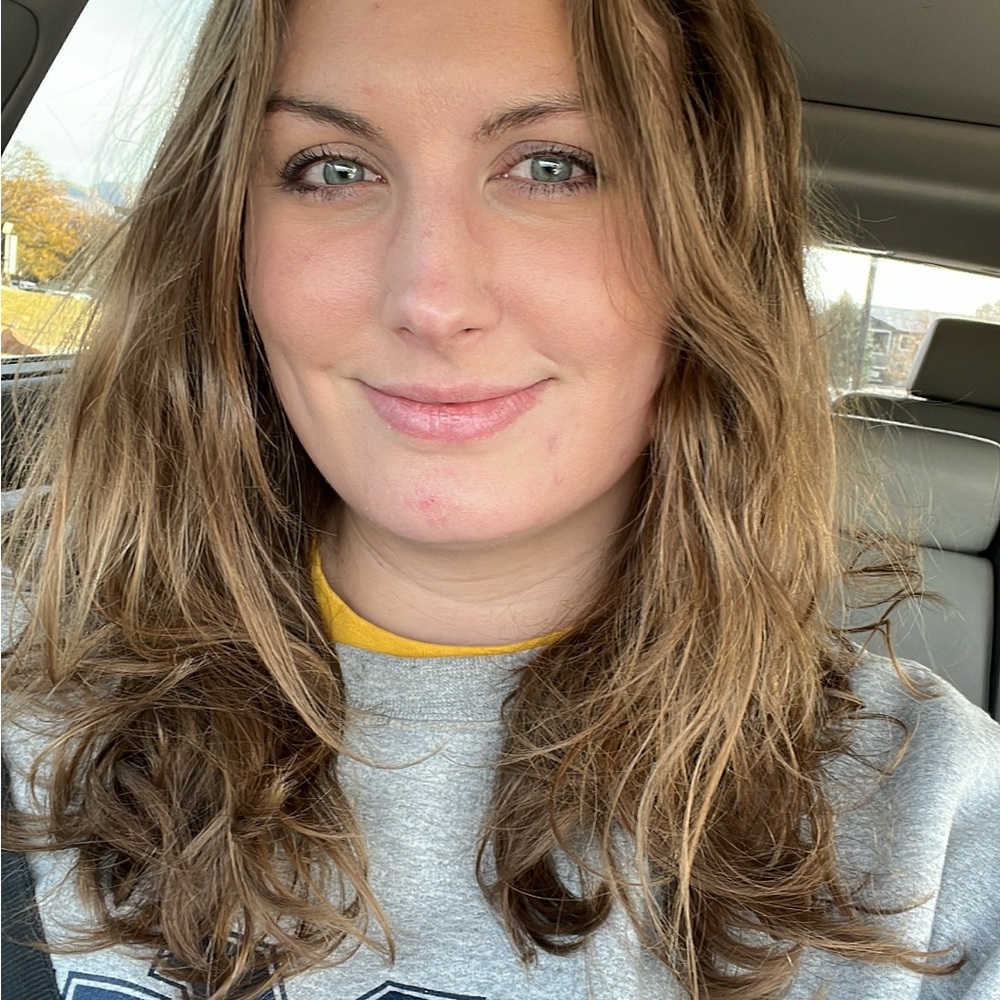 Meet your Posher, Katelyn